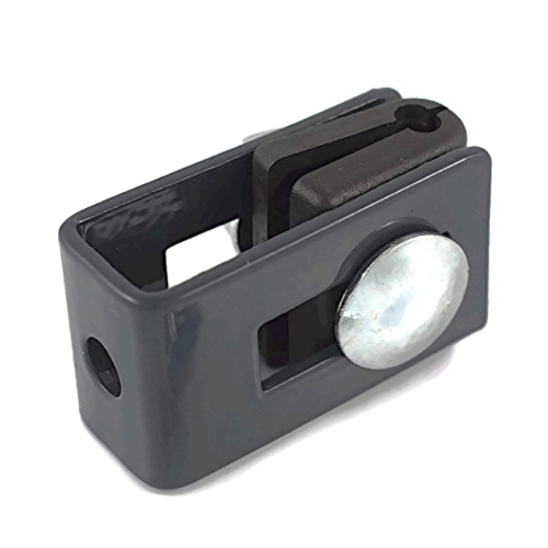 Hjørnebeslag for dobbelt beslag til panelhegn